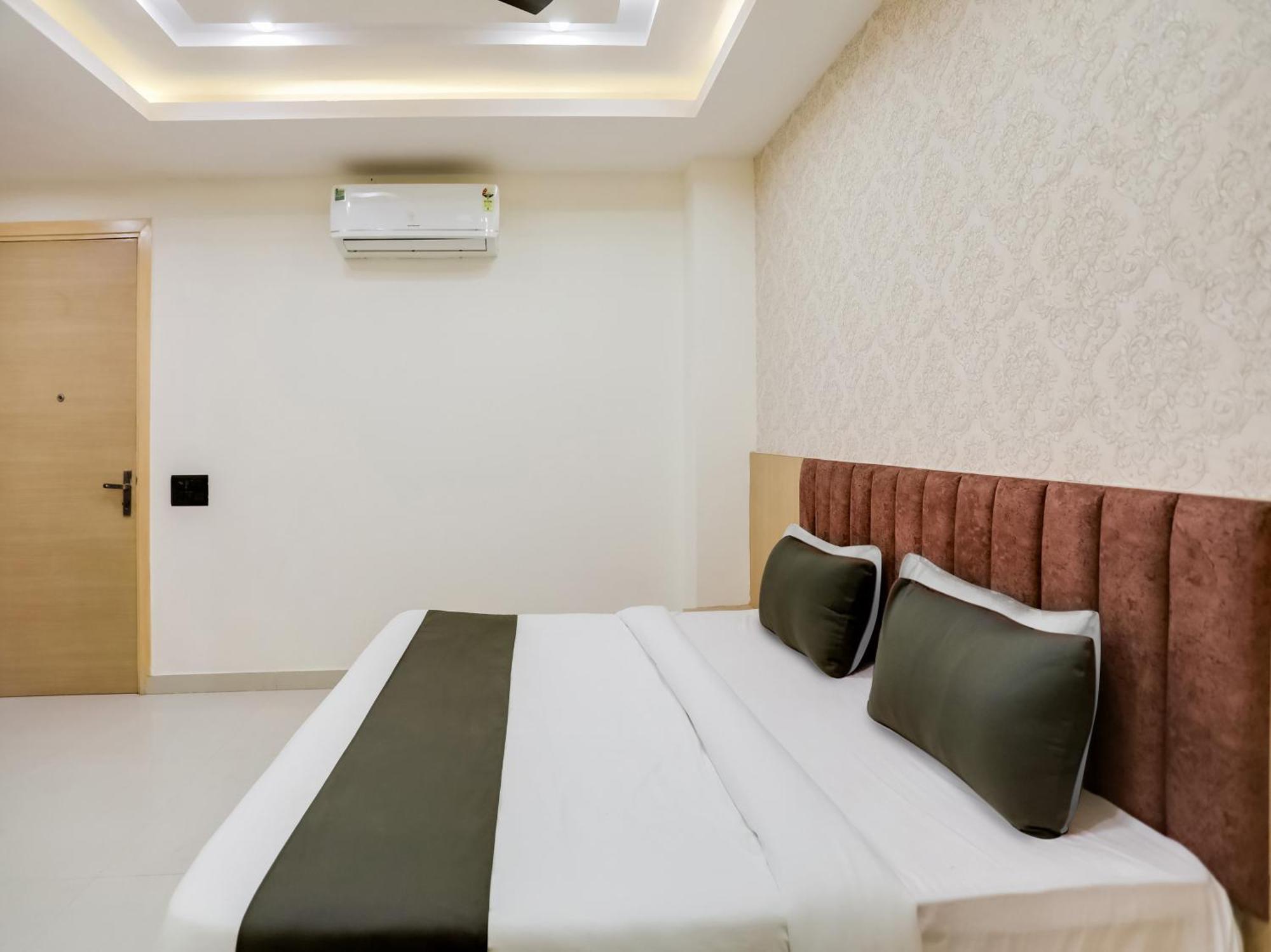 Townhouse Magnolia Corporate Stays غورغاون المظهر الخارجي الصورة